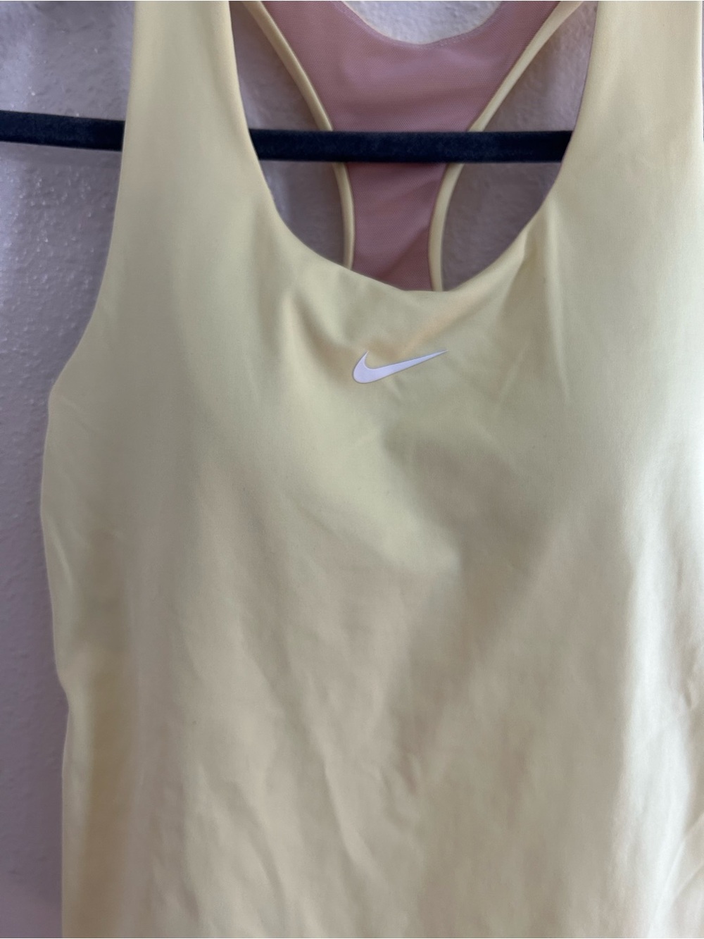Nike Dri-FIT Swoosh Butter Yellow Padded Sports Bra Tank Women’s S - Picture 2 of 7